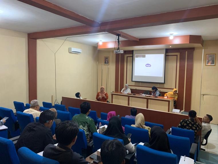 D:\3) MAGISTER HUKUM\16) SEMINAR\ACADEMIC WRITING 16 Agustus 2024\foto\WhatsApp Image 2024-08-16 at 11.06.05.jpeg
